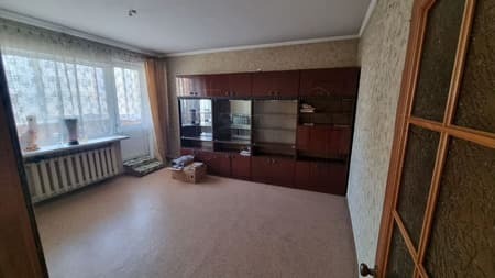 Купить трехкомнатную квартиру, 68 м², этаж 2 из 5. Фото 3