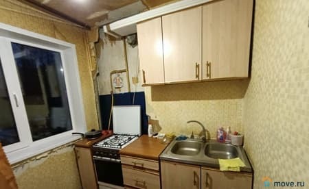 Продажа трехкомнатной квартиры, 62 м², этаж 2 из 5. Фото 3