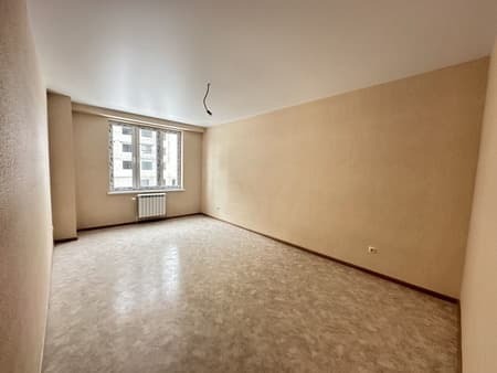 Продается трехкомнатная квартира, 74.3 м², этаж 2 из 10. Фото 3