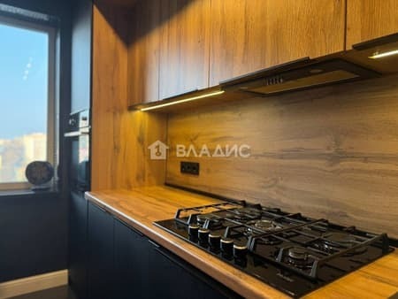 Продам трехкомнатную квартиру, 63 м², этаж 9 из 9. Фото 7