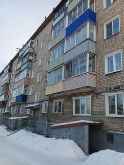 Купить двухкомнатную квартиру, 44.3 м², этаж 2 из 5. Фото 1