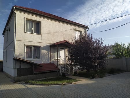 Дом в продажу по адресу Крым, поселок городского типа Заозерное