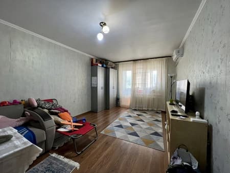 Продам двухкомнатную квартиру, 65 м², этаж 1 из 9. Фото 1