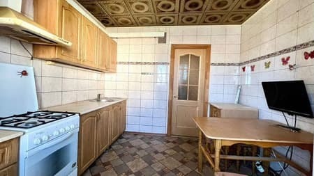 Продается двухкомнатная квартира, 59 м², этаж 1 из 5. Фото 3