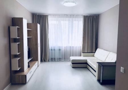 Сдается в аренду однокомнатная квартира, 42.9 м², этаж 9 из 16. Фото 1