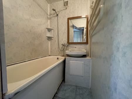 Продажа трехкомнатной квартиры, 58.3 м², этаж 5 из 5. Фото 3