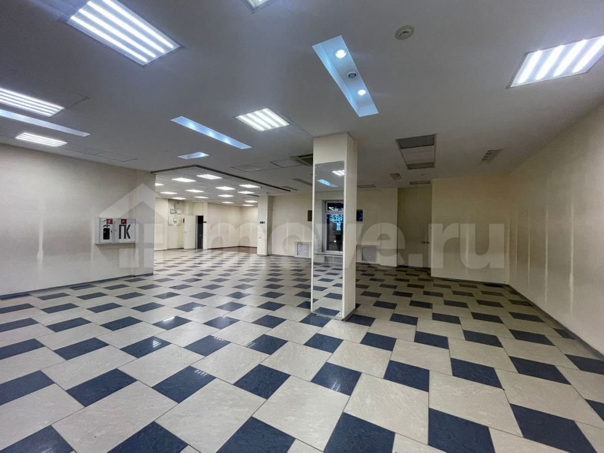 торговое помещение, 330 м²